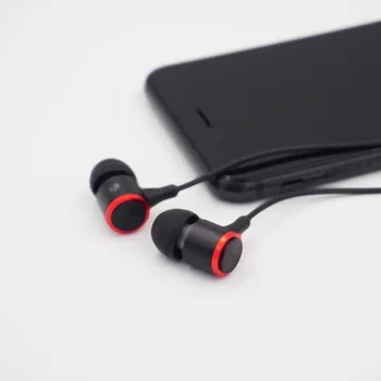 Drátová Sluchátka 3,5 mm In-ear Sluchátka Kovový hi-fi Stereo Headset Sportovní Sluchátka S Mic pro Xiaomi, Samsung, Huawei iphone 12