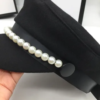 O web celebrity styl vlněný navy klobouk populární pearl dekorace elegantní módní bowknot cap je lehká a dekorace Clony