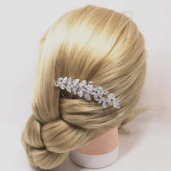 Svatební nevěsta nádherné módní vlasy, hřeben vlásenka čelenka elegantní lesklé zirkony drahokamu květina vlásenka šperky dívka